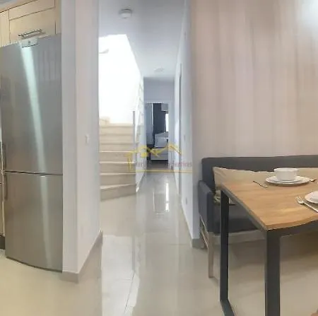 Luxury Penthouse Centre Apartment