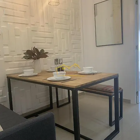 Luxury Penthouse Centre Apartment